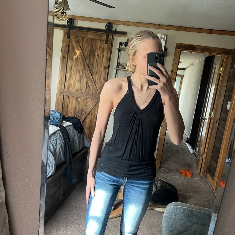 Women's Black Sleeveless Top